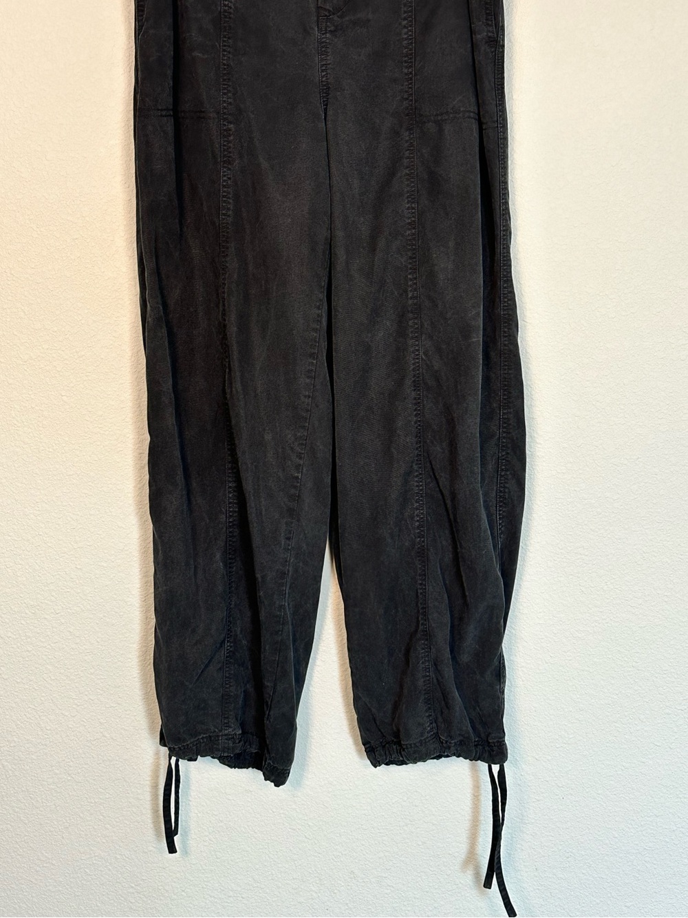 Vuori Coastline Pant in Black - Lyocell - Size XL - Picture 8 of 10
